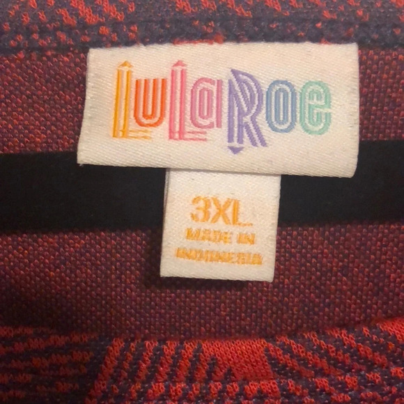 Lularoe Irma Knit Texture - Picture 3 of 6